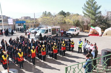 مانور سراسری "ایمنی در زلزله" در کاشان برگزار شد