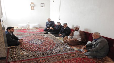 دیدار با خانواده جانباز در هفته بسیج