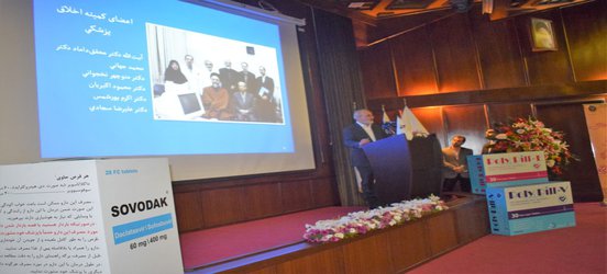 ملک زاده در مراسم رونمایی از داروهای «پلی پیل» و «سووداک»: کلید پیشرفت ایران، اعتماد مسوولان اجرایی به دانشمندان است