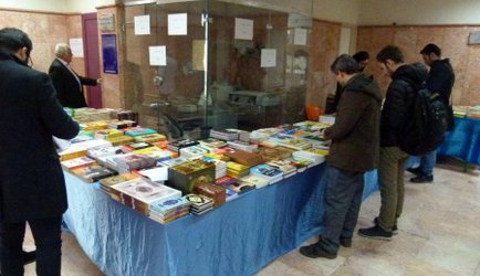 برپایی نمایشگاه کتاب و محصولات فرهنگی در دانشکده دندانپزشکی