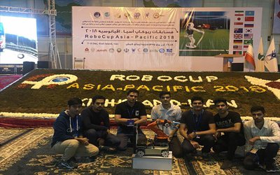 نایب‌قهرمانی تیم ربوکاپ دانشگاه آزاد کرمان در مسابقات رباتیک آسیا
