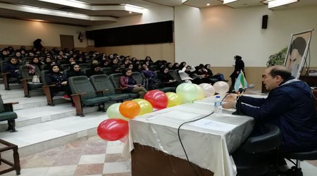 مراسم گرامیداشت روز جهانی فیزیک در دانشکده علوم دانشگاه ارومیه برگزار شد