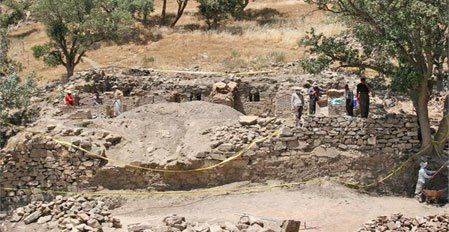 تشریح یافته‌های باستان‌شناسی استان کردستان توسط اعضای هیأت حفاری دانشگاه تهران