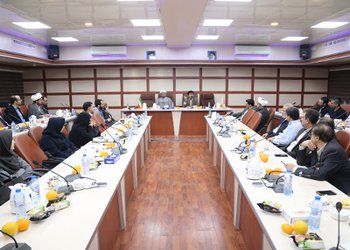 مسئول دفاتر نهاد نمایندگی مقام معظم رهبری در دانشگاه‌های استان بوشهر:
یکی از مهم‌ترین دستاوردهای انقلاب اسلامی وحدت حوزه و دانشگاه است/ گزارش تصویری