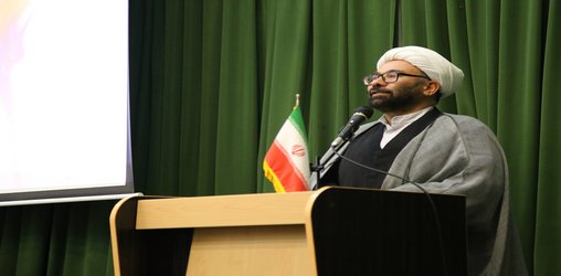 معاون فرهنگی و اجتماعی دانشگاه لرستان: وحدت حوزه و دانشگاه را تقویت کنیم