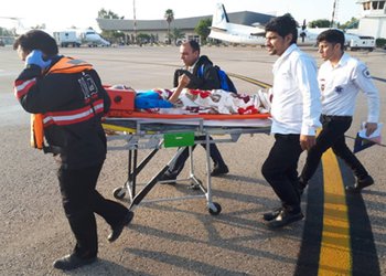 معاون اورژانس پیش بیمارستانی و مدیریت حوادث استان بوشهر خبر داد:
پرواز بالگرد بر آب‌های نیلی خلیج‌فارس برای نجات جان پسر۱۱ ساله
