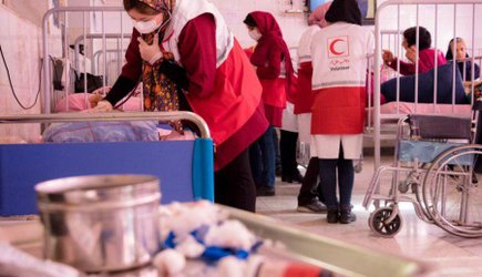 ویزیت رایگان مددجویان ازگل توسط تیم داوطلب بهداشت و درمان دانشگاه علوم پزشکی آزاد اسلامی تهران