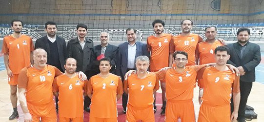 صعود تیم والیبال کارکنان دانشگاه آزاد اسلامی قم به مرحله یک چهارم استانی
