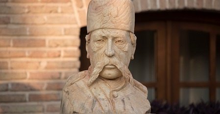 دومین سمپوزیوم مجسمه‌سازی چوب در باغ‌موزه نگارستان دانشگاه تهران به کار خود پایان داد