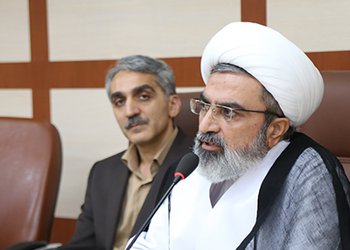 مسئول دفاتر نهاد نمایندگی مقام معظم رهبری در دانشگاه‌های استان بوشهر:
انقلاب اسلامی ایران به‌منزله هدیه الهی برای مردم است/ گزارش تصویری