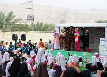 اجرای طرح ملی کاروان نشاط و امید انقلاب در روستای اخند از توابع شهرستان عسلویه