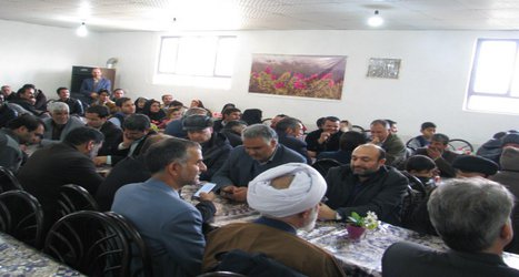 دکتر حسین نجاری در دیدار صمیمی پاکبانان عنوان کرد: پاکبانان شهری سالم را به جامعه ارمغان می دهند.