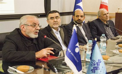 دکتر خجسته: رادیو حذف شدنی نیست