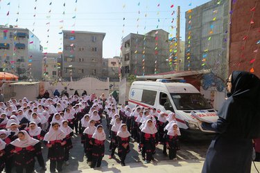 آموزش کمکهای اولیه برای ۲۰۰ دانش آموز در مدرسه مهرگان بابل