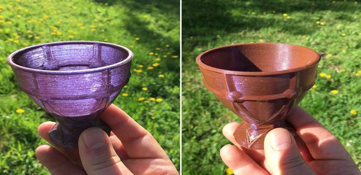 Purple or brown? This 3D-printed cup changes colour in different light