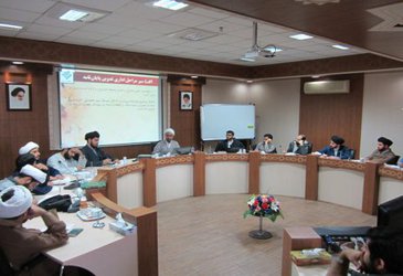 برگزاری نشست توجیهی آشنایی با قوانین و مقررات نگارش و تدوین پایان نامه