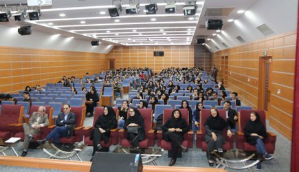 جلسه معارفه دانشجویان جدیدالورود رشته پزشکی باحضور رئیس دانشکده برگزار شد.