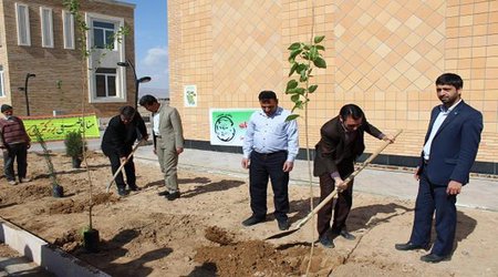 برگزاری مراسم گرامیداشت هفته منابع طبیعی و  روز درختکاری  در دانشگاه