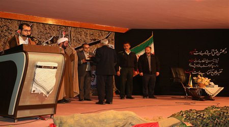 رئیس واحد آزادشهر:  شهدا چراغ راه هدایت، غرور ملی و سرمایه‌های ارزشمند کشور هستند