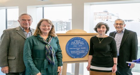 Imperial professor honoured with plaque from the Association of Jewish Refugees