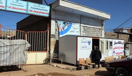 فعالیت شبانه‌روزی گروه‌های جهادی پزشکی دانشگاه آزاد در پلدختر