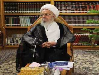 ‫آیت الله مکارم شیرازی: غرب جایگاه علمی اش را مدیون دانشمندان مسلمان است