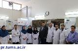 دیدار رئیس و مدیر بیمارستان رازی با کارکنان آزمایشگاه بیمارستان رازی به مناسبت روز علوم آزمایشگاهی