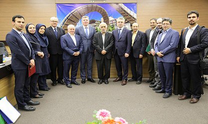 بازدید هیئتی از دانشگاه سن پترزبورگ