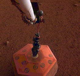NASA’s InSight lander on Mars has felt its first marsquakes